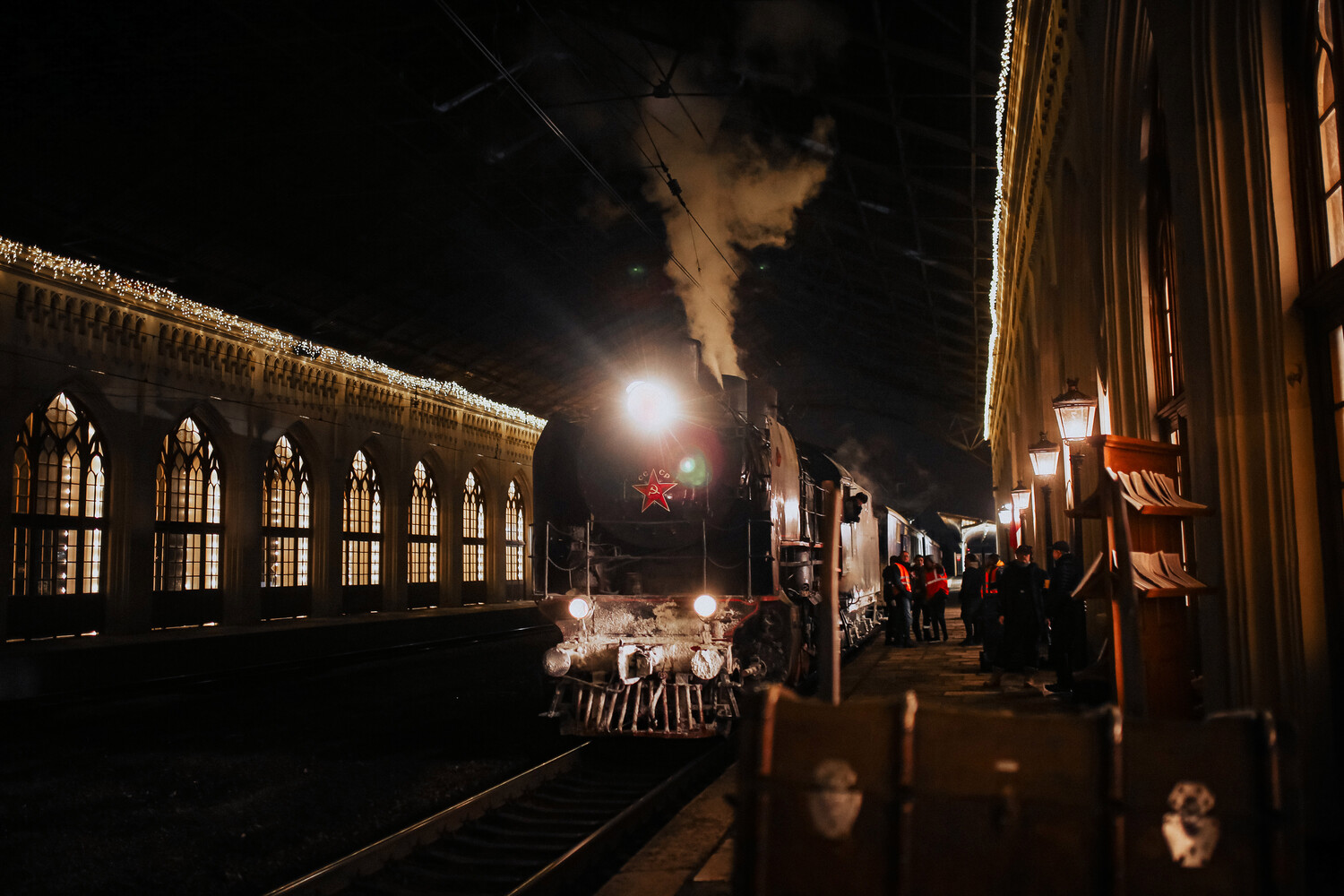 Красный шелк (фильм, 2025)