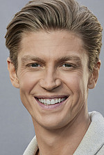 Cast - Chesapeake Shores (2016 – 2022)