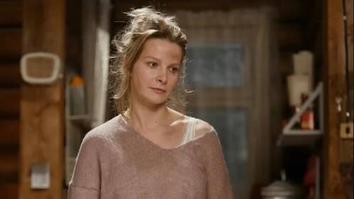 35 santimetr uzunlikdagi katta yaralar bilan qattiq guruhli jinsiy aloqa Ruslar oz xotinlarini sikishadi