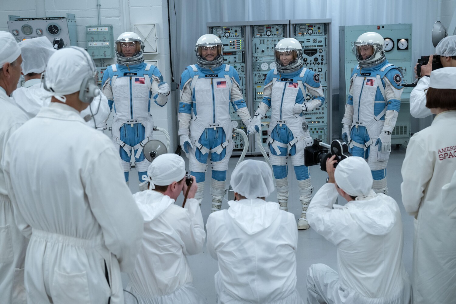 Movie "The Fantastic Four: First Steps" (2025): Ebon Moss-Bachrach, Vanessa Kirby, Joseph Quinn, Pedro Pascal 1500x1000
