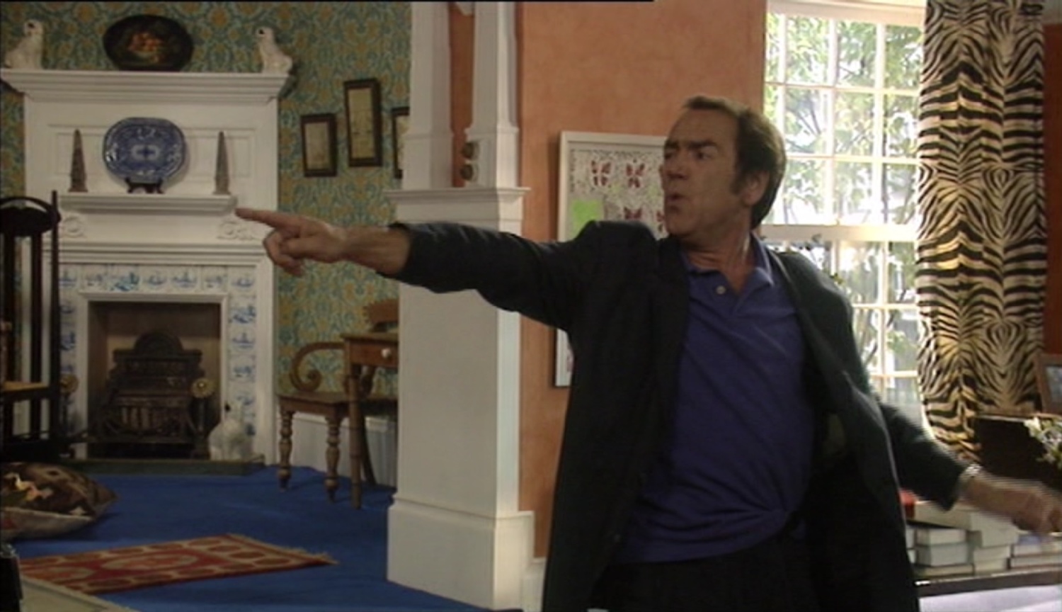 Серіал «Моя семья» (2000 – 2011): Роберт Ліндсей 1 сезон, 8 епізод — «Much Ado About Ben» 1500x865