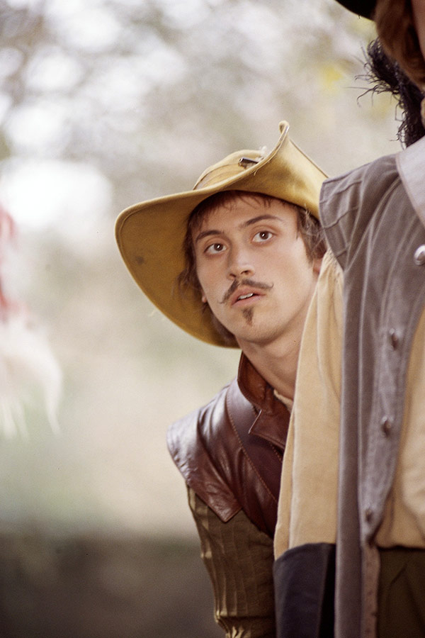 Мадемуазель мушкетер 2004. Мадемуазель мушкетер сьюзи эми. Мушкетер 2004. Мушкетер 2004. Мадемуазель мушкетер сьюзи эми.