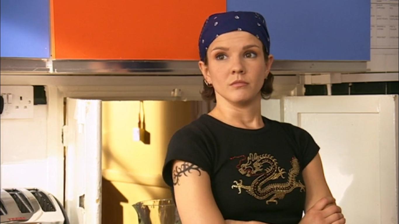 Серіал «История Трейси Бикер» (2002 – 2006): Луїза Мілвуд-Хейг 1 сезон, 22 епізод — «Temporary Care Worker» 1366x768