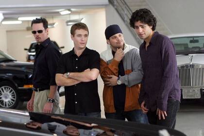 Красавцы (сериал, 2004 – 2011)