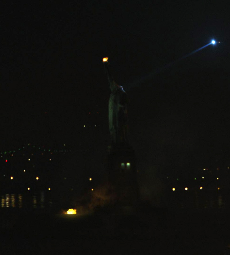 Монстро (фильм, 2008) — актеры, трейлер, фото