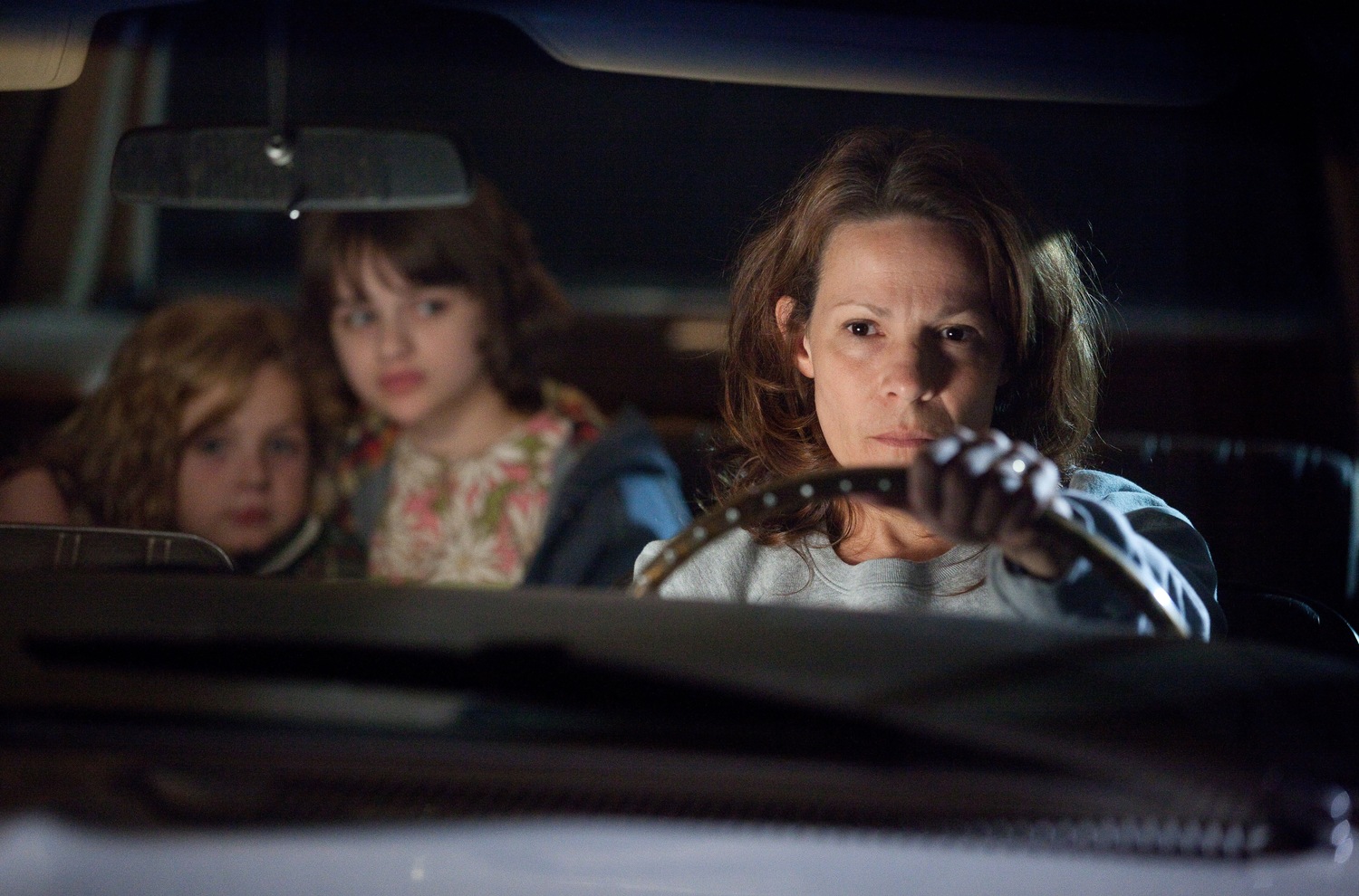 Кадры Заклятие Вера Фармига, Патрик Уилсон 1500x991