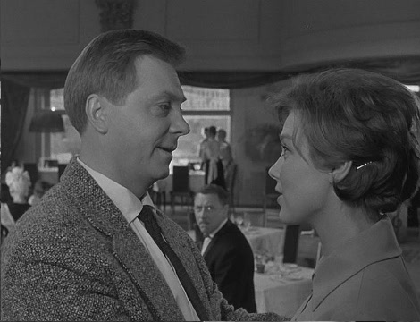 Дайте жалобную книгу 1965. Дайте жалобную книгу мондрус. Дайте жалобную книгу 1965. Песня из кинофильма дайте жалобную. Песня из кинофильма дайте жалобную.