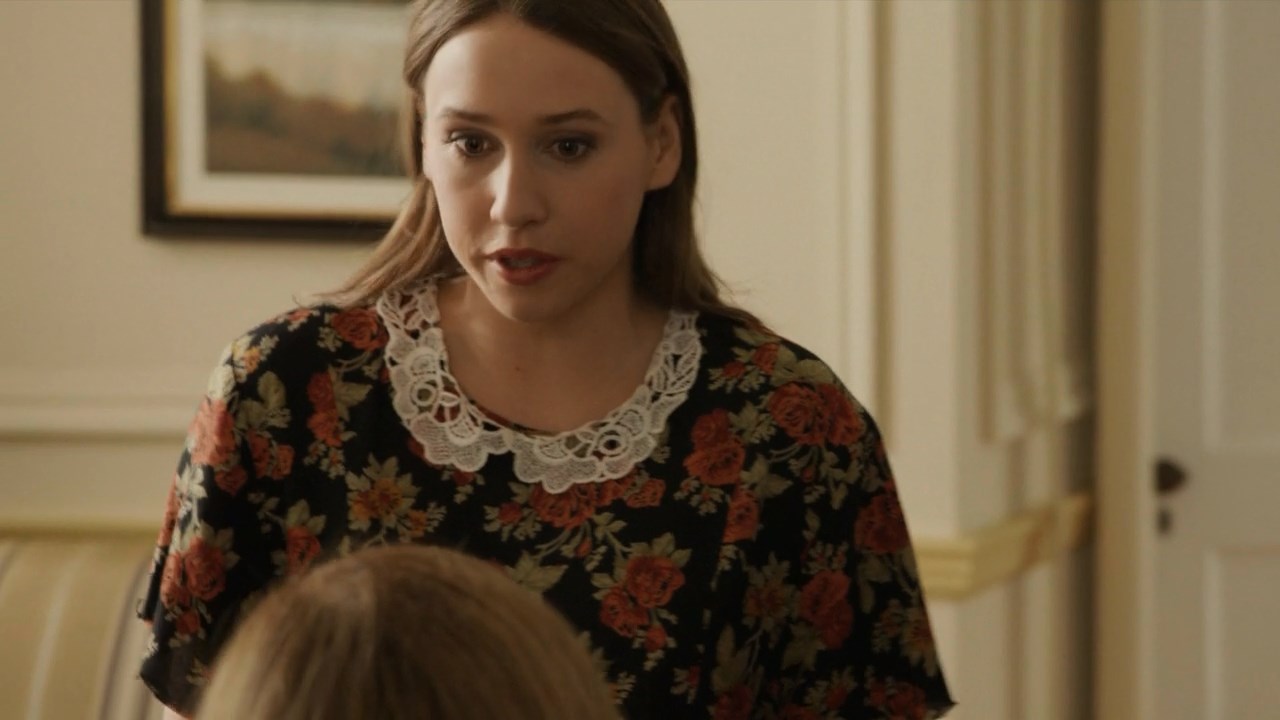 Серіал «Віце-президент» (2012 – 2019): Сара Сазерленд 2 сезон, 8 епізод — «Первая помощь» (First Response) 1280x720