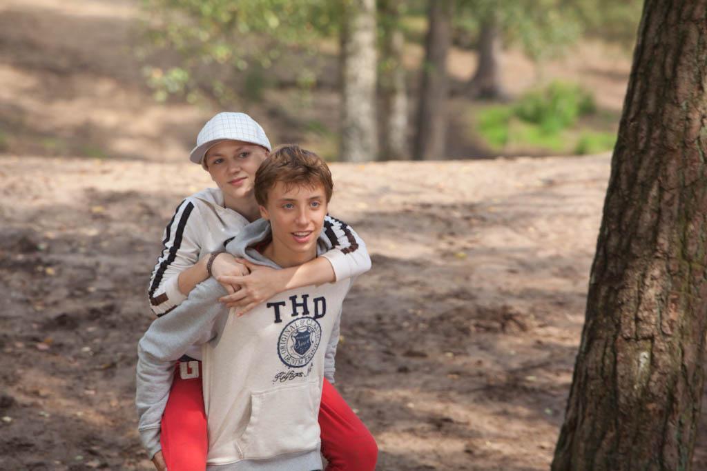 Хороші діти не плачуть (фільм, 2012)