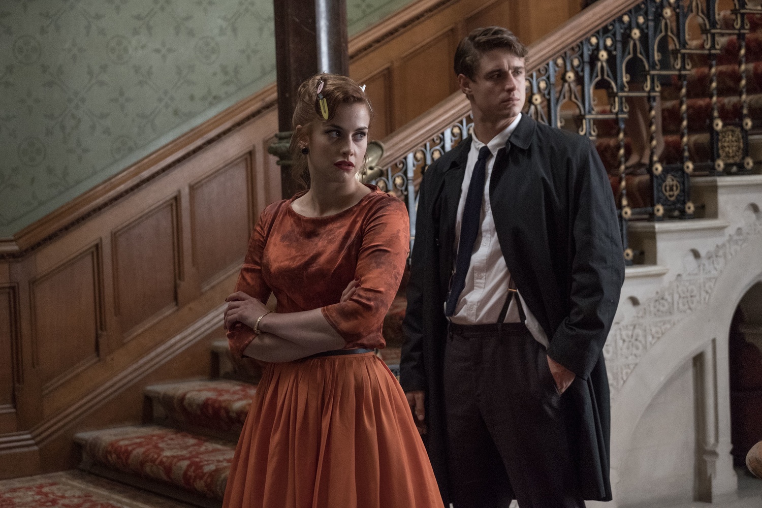 Movie "Crooked House" (2017): Stefanie Martini, Max Irons 1500x1000