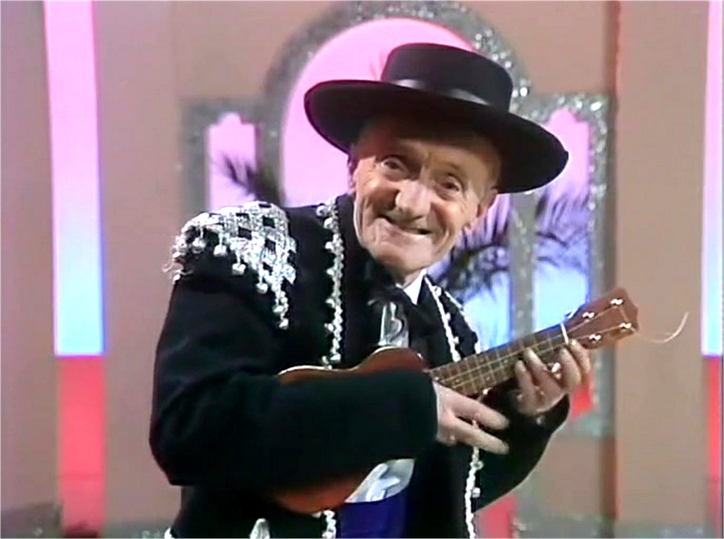 Джеки райт. Джеки райт в молодости фото. Джеки райт бенни хилл. Джеки райт. Бенни хилл jackie wright.