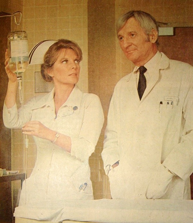 Серіал «Критическое положение!» (1972 – 1979): Джулі Лондон, Боббі Труп 621x716
