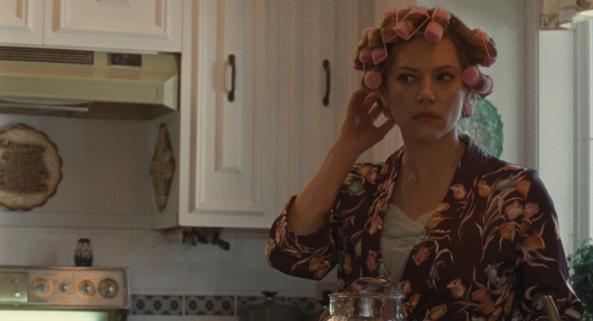 Фильм «Фальшивомонетчик» (2021): Кэтрин Уинник 1200x649