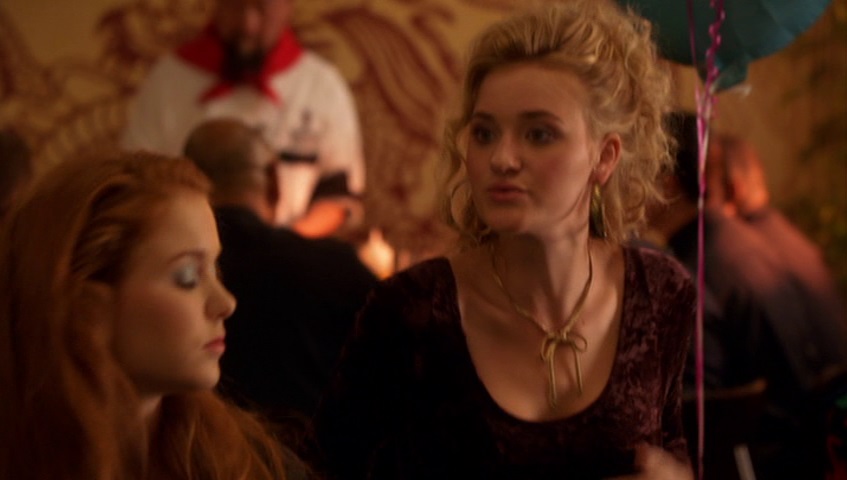 Сериал «Голдберги» (2013 – ...): ЭйДжей Мичалка 1 сезон, 21 эпизод — «The Age of Darkness» 847x480