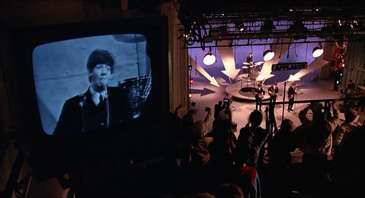 Кадры Я хочу держать тебя за руку