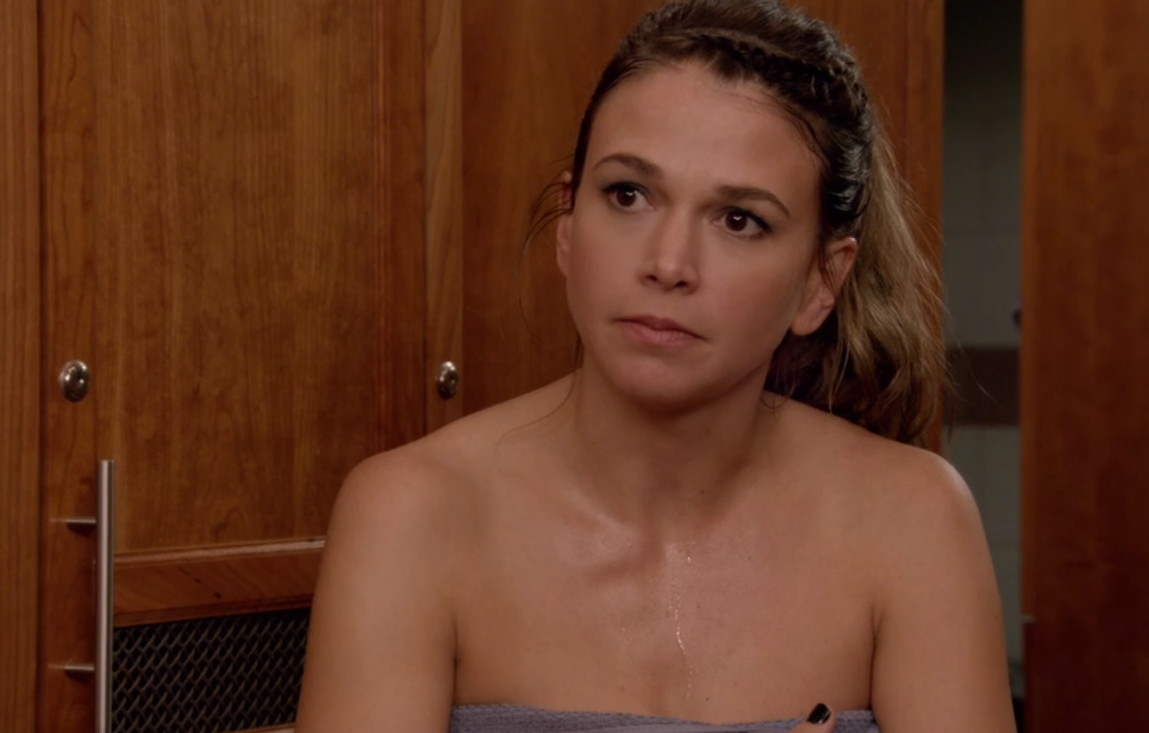 Бритт робертсон в первый раз. Девушки россии. Younger 1 season. Сериал юная молодая 1 сезон 1 серия. Девочка подросток первый раз.