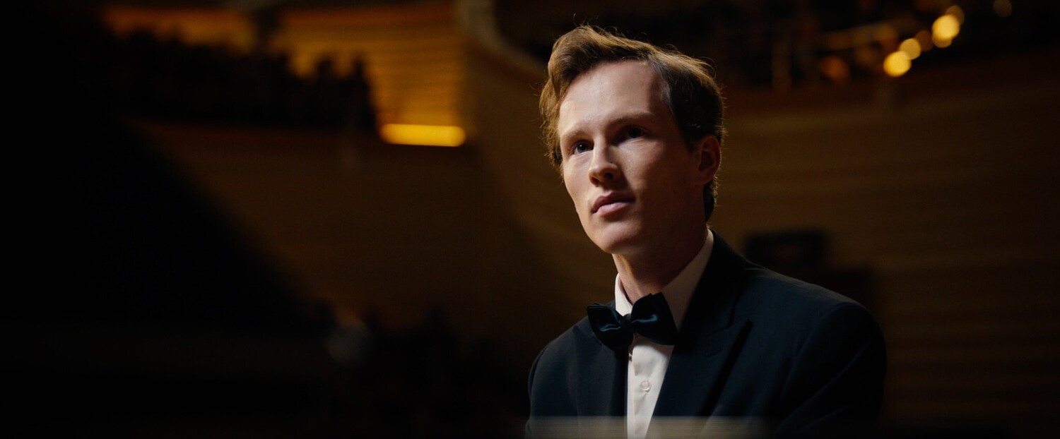 Ненормальный (фильм, 2024)