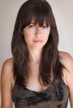 Валері Херт — Mrs. Jones