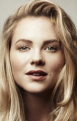 Кэйтлин Кастер — Raquel Newman