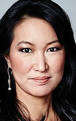 Кюнг Ла — грає саму себе