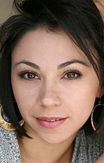 Ліна Чавез — Claudia Gomez