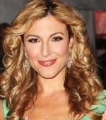 Теа Ендрюс — репортер