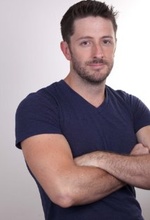 Джеймс Хатчінсон III — Earl Davis