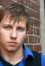 Дерік Уолкер — Ben Barlow, у титрах не вказаний