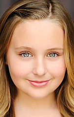 Ханна Марі Сак — Young Massey