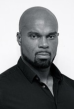Файзал Мохаммед — Maxwell'S Security Guard