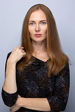 Kate Kraversky — Operations Division Bridge Officer, uncredited