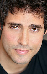 Марк Перріш — Uniformed Officer