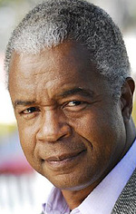 Вільям Чарльз Мітчелл — Judge Howard Cully