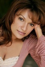 Надя Шазана — Mrs. Massoud