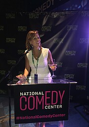 Бұзылған әйелдің үйдегі фотосуреттері (жеке порно)