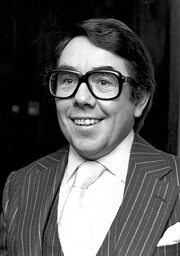 Ронні Корбетт (Ronnie Corbett)