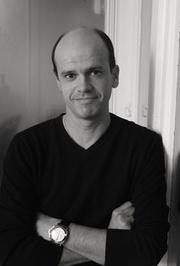 Роберт Фернандез (Robert Fernandez)