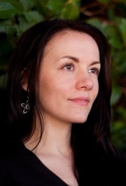 Эмма Рэйне Уолкер (Emma Raine Walker)