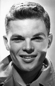 Дики Мур (Dickie Moore)