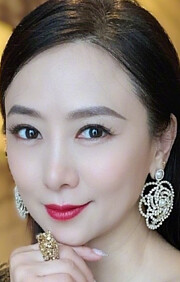 Ивонн Хунг Юнг (Yvonne Hung Yung)