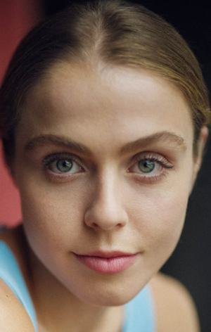 Анджела Ештон (Angela Sant'Albano)