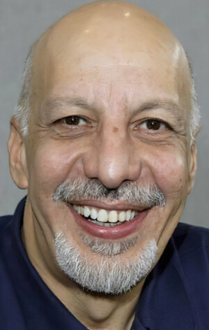 Эрик Авари (Erick Avari)