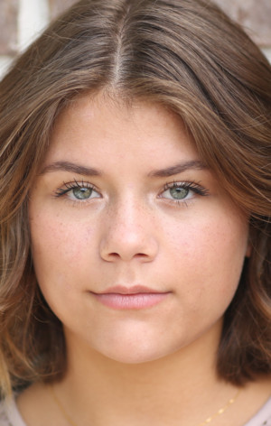 Лія МакХ'ю (Lia McHugh)