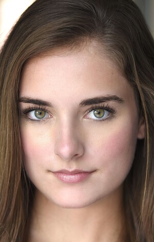 Isabelle Almoyan - actress, writer