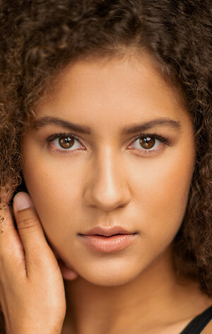 Aleksandra Cross - actress - biography, photo, best movies and TV shows