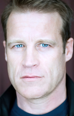 Марк Веллі (Mark Valley)