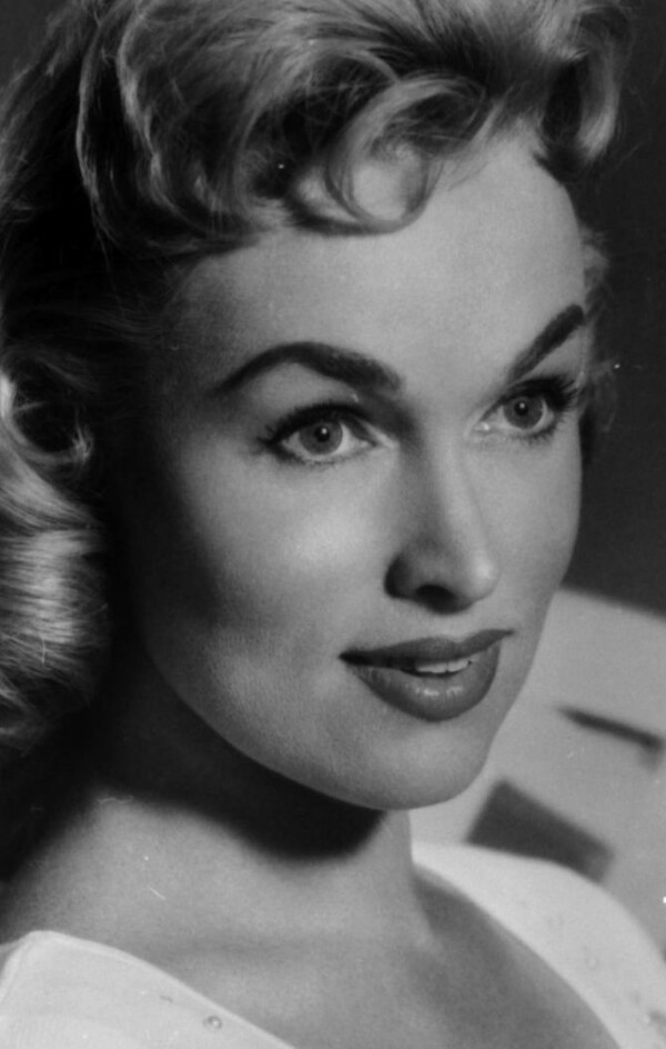 Karen Steele - actress - biography, photo, best movies and TV shows