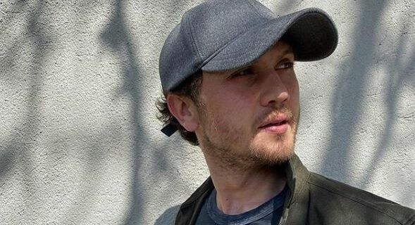 Арас Булут Ийнемли - актёр - биография, фото, лучшие фильмы и сериалы